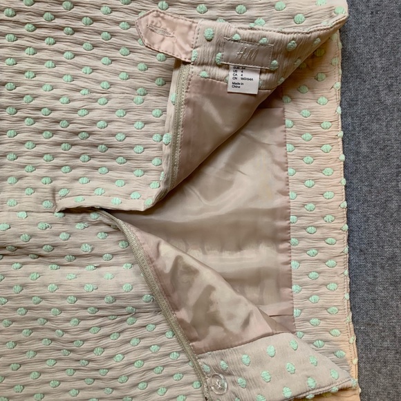 H&M Blush Pencil Skirt - Picture 7 of 8